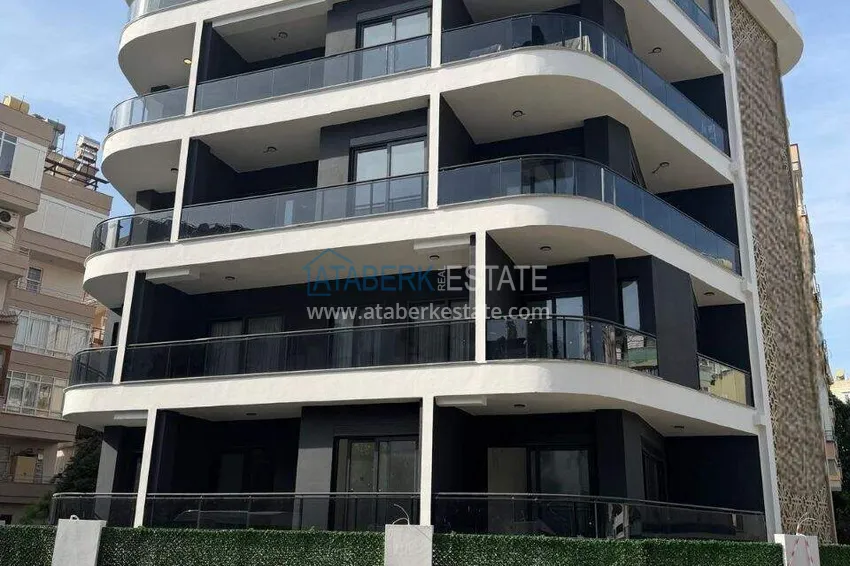 2+1 apartment in the center of Alanya, Cleopatra beach area - short-term rent is allowed 1 