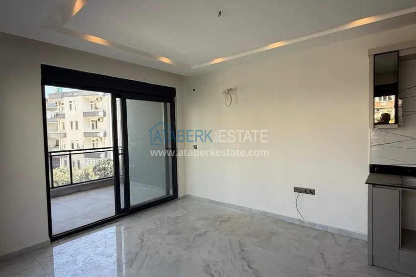 Purchase  2+1 apartment in the center of Alanya, Cleopatra beach area - short-term rent is allowed 2 