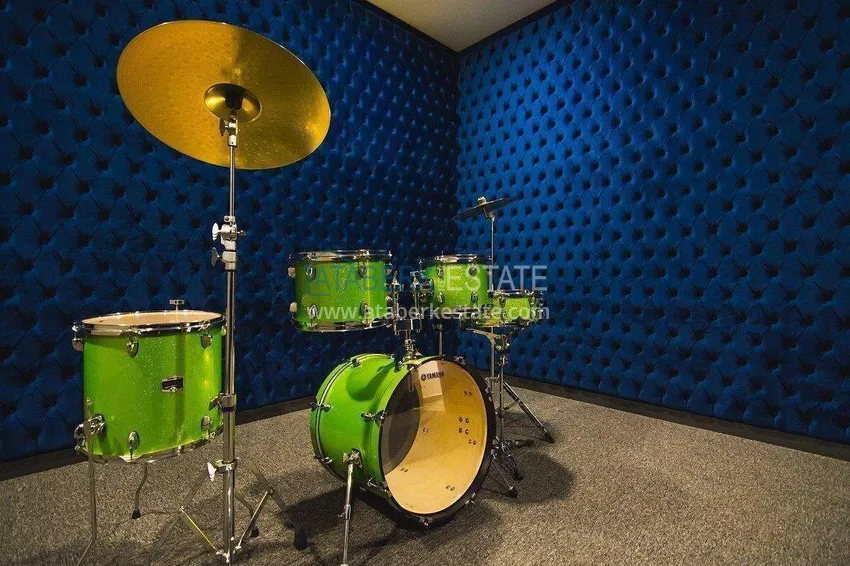 Penthouse duplex 2+1 in Kargicak from the owner - luxury furniture, panoramic view 23 