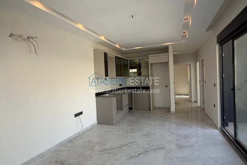 Purchase  2+1 apartment in the center of Alanya, Cleopatra beach area - short-term rent is allowed 4 