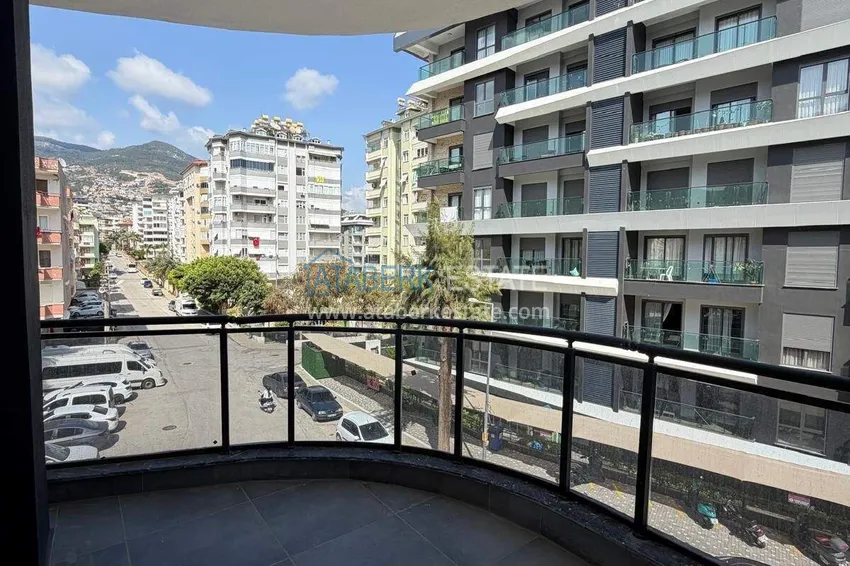 Purchase  2+1 apartment in the center of Alanya, Cleopatra beach area - short-term rent is allowed 8 