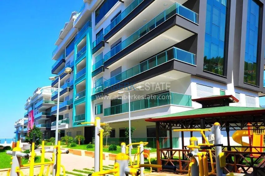 3+1 penthouse duplex in Kargicak - first line, private beach, 15-month installments 18 