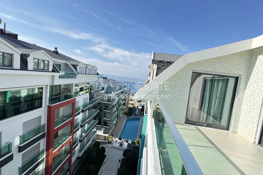 Purchase  3+1 penthouse duplex in Kargicak - first line, private beach, 15-month installments 29 