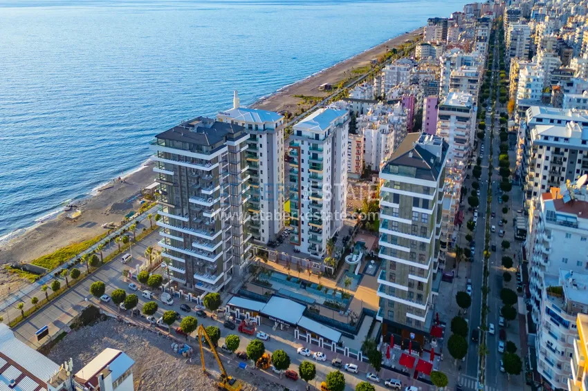 Apartments from the developer in Mahmutlar on the beachfront 1 
