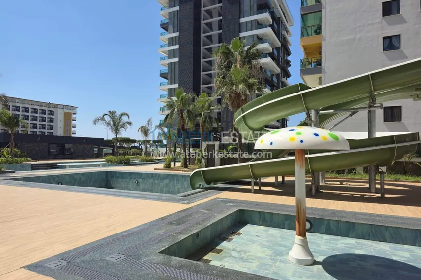 Apartments from the developer in Mahmutlar on the beachfront 13 