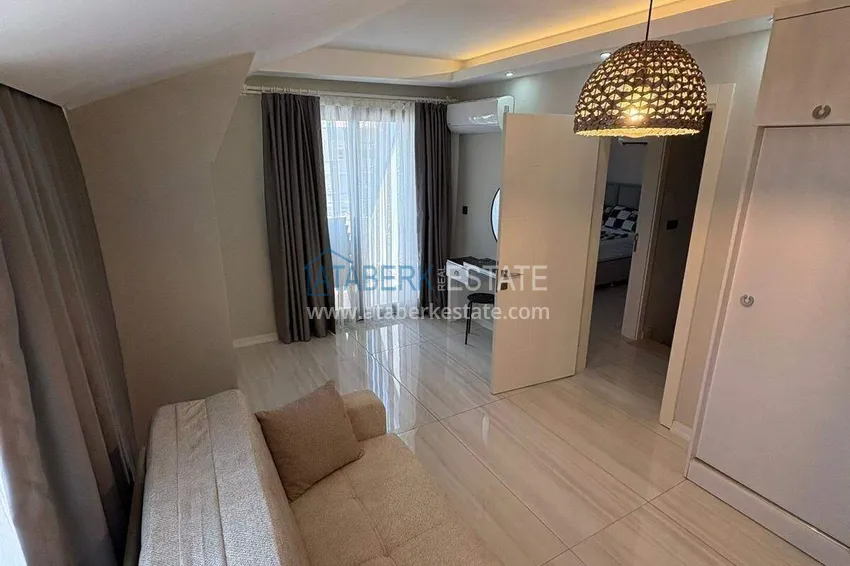 Purchase  3+1 penthouse duplex in the center of Alanya, Cleopatra beach area — furnished, suitable for a residence permit 10 