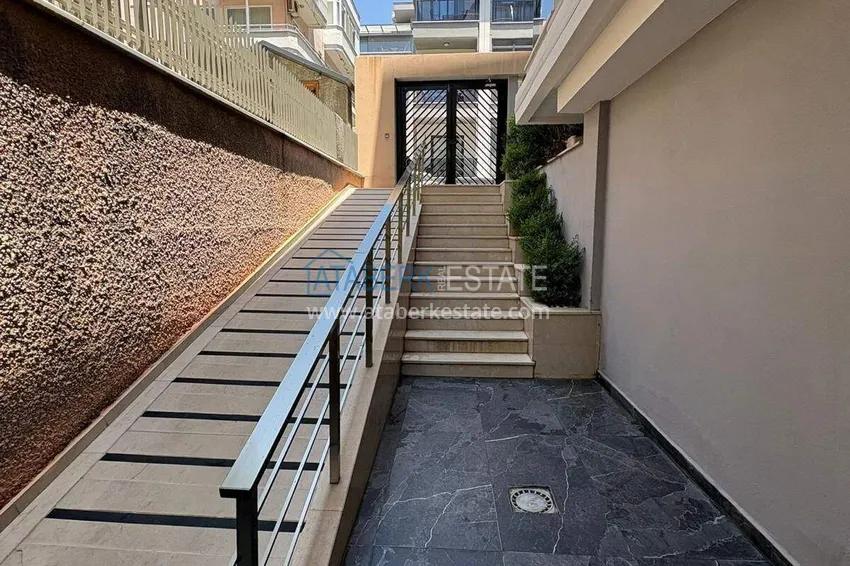 3+1 penthouse duplex in the center of Alanya, Cleopatra beach area — furnished, suitable for a residence permit 4 