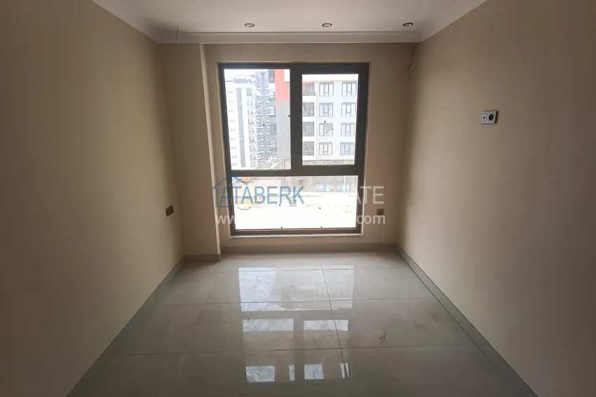 Purchase  1+1 apartment in the center of Mahmutlar - affordable price, new building 4 