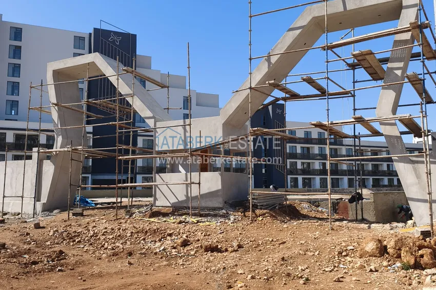 Urgent sale! 1+1 apartment in Altintash - from an investor, a premium complex, the price is cheaper than that of the developer  25 