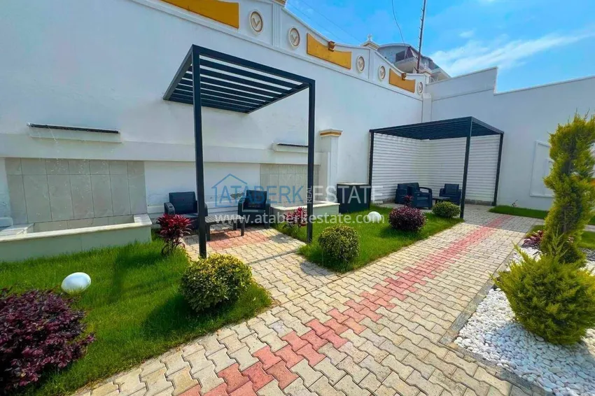 Hot offer: 1+1 apartment in Mahmutlar - south side, district center 12 