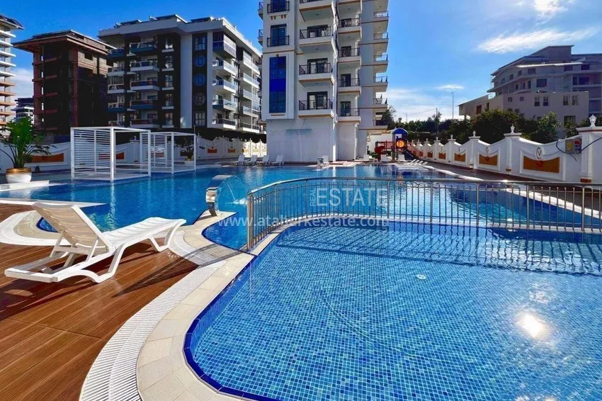 Hot offer: 1+1 apartment in Mahmutlar - south side, district center 7 