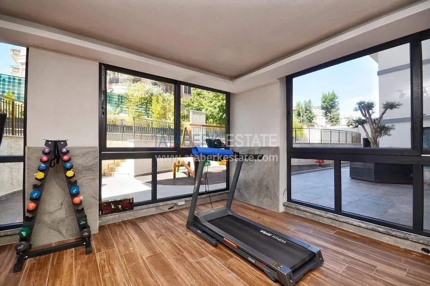 Penthouse duplex 2+1 in Mahmutlar — furnished and with mountain views, near the center 15 