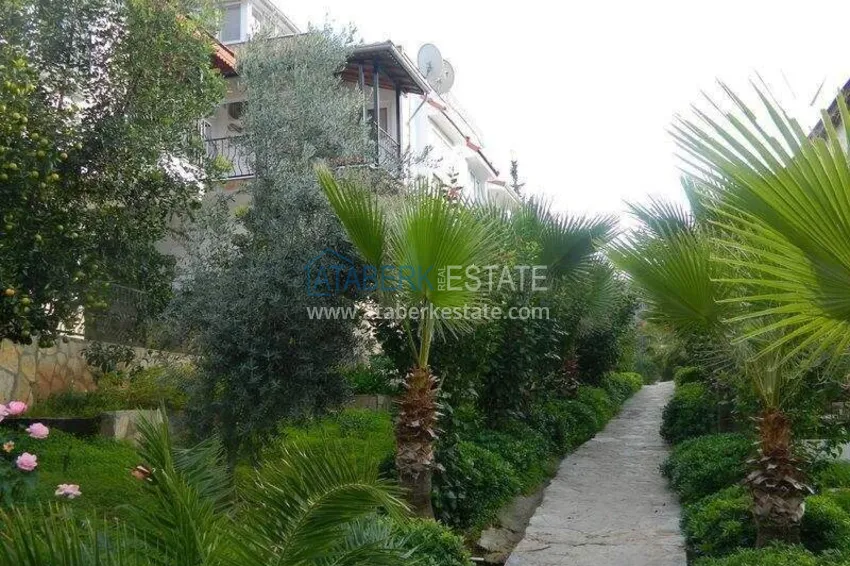 Three-storey 3+2 villa in Kargicak - sea view, furniture, surrounded by greenery 10 