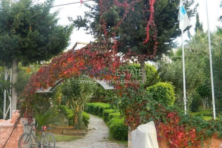 Three-storey 3+2 villa in Kargicak - sea view, furniture, surrounded by greenery 7 