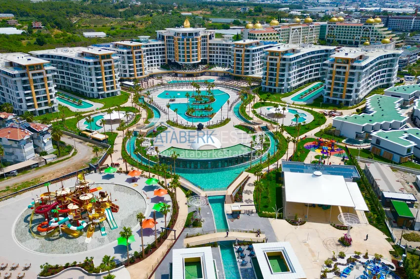 Spacious 1+1 apartment in Turkler — 80 m2 furnished by the owner, premium resort 2 