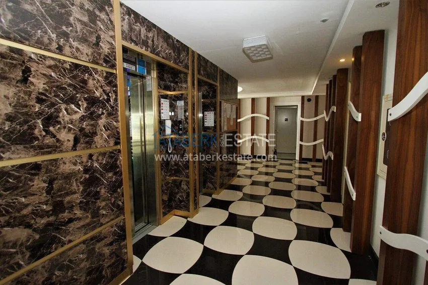 2+1 apartment 140 m2 in Mahmutlar — furniture, glazed balcony, premium complex 17 