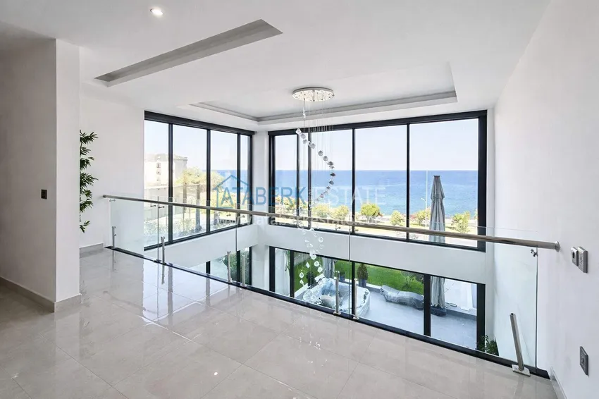 Purchase  Ultra-luxury beachfront villa in Kargicak — citizenship property in Alanya 11 