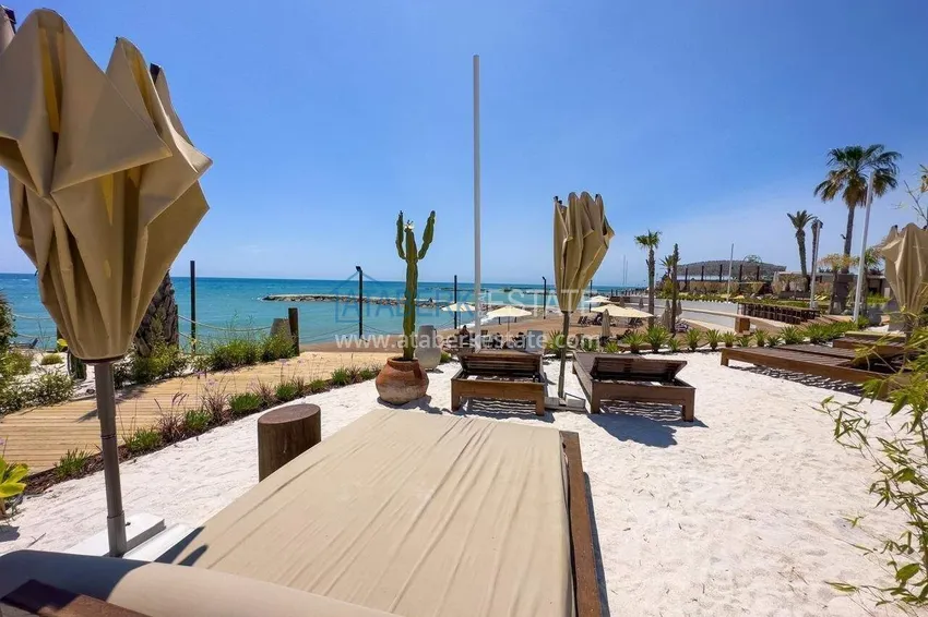 Spacious 1+1 apartment in Turkler — 80 m2 furnished by the owner, premium resort 44 