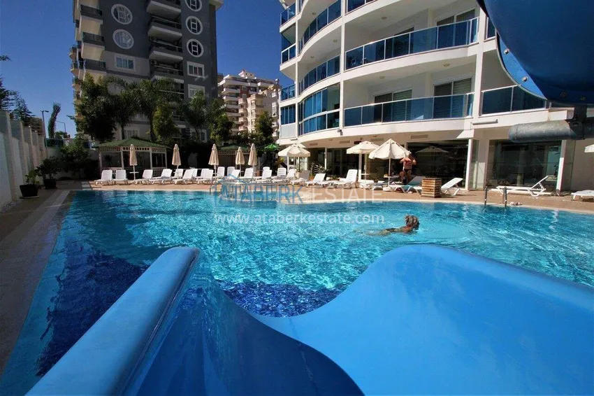 2+1 apartment 140 m2 in Mahmutlar — furniture, glazed balcony, premium complex 8 