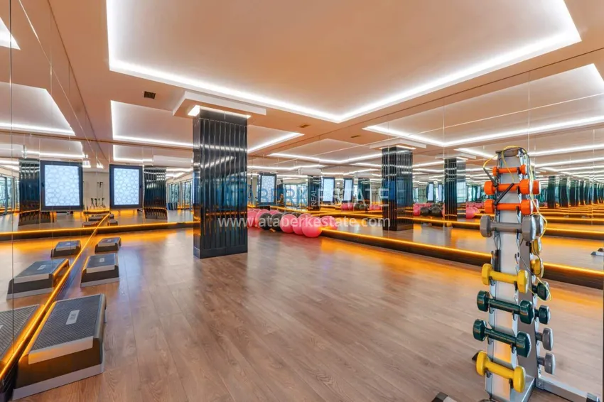 1+1 panoramic apartment in the center of Mahmutlar - luxury furniture, the sea within walking distance 16 