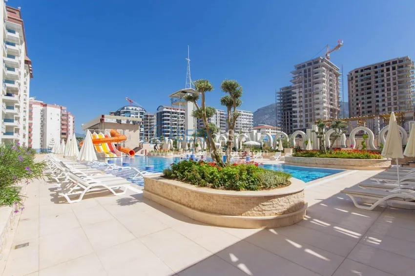 1+1 panoramic apartment in the center of Mahmutlar - luxury furniture, the sea within walking distance 9 