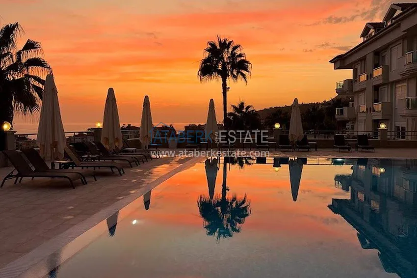 Duplex with a panoramic terrace in the center of Alanya, Cleopatra beach area — property for a residence permit 12 