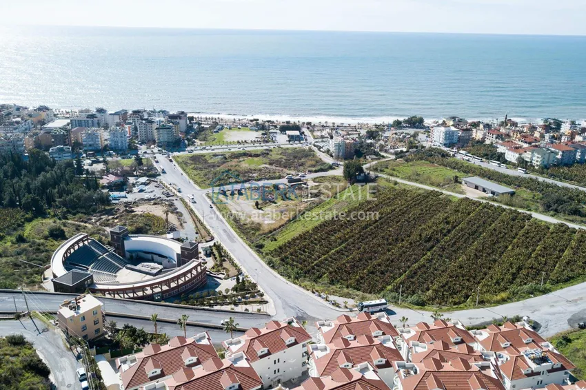 Duplex with a panoramic terrace in the center of Alanya, Cleopatra beach area — property for a residence permit 2 