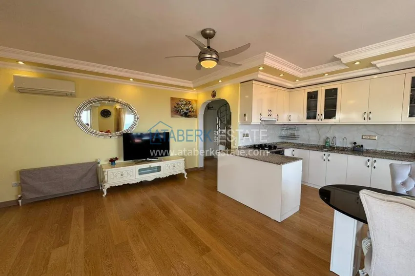 Purchase  Duplex with a panoramic terrace in the center of Alanya, Cleopatra beach area — property for a residence permit 2 
