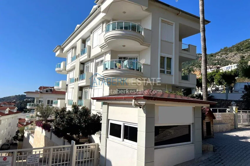 Duplex with a panoramic terrace in the center of Alanya, Cleopatra beach area — property for a residence permit 7 
