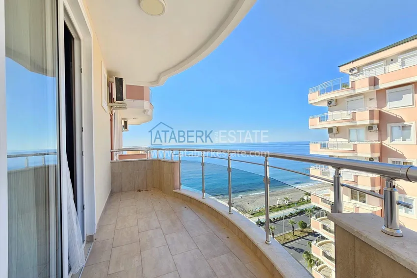 Purchase  Citizenship real estate in Alanya - 2+1 apartment with sea view, Mahmutlar, first coastal 17 