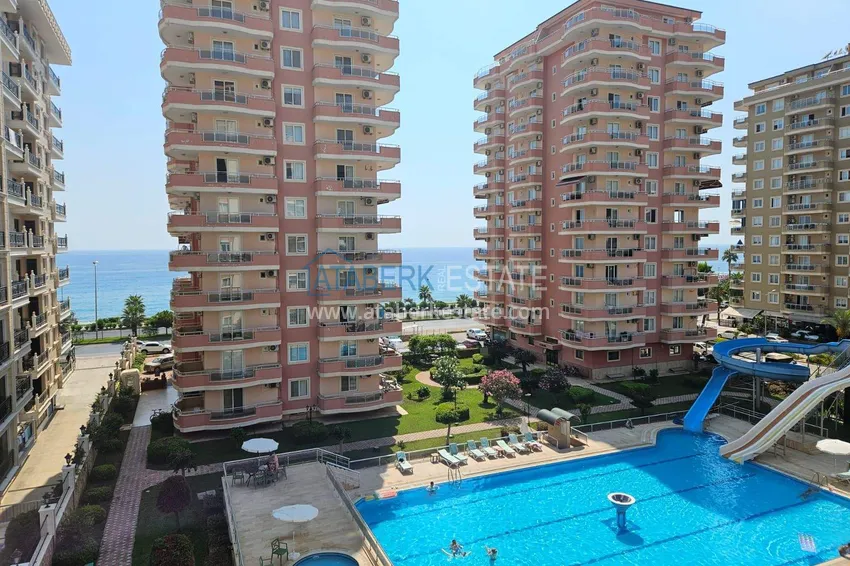 Citizenship real estate in Alanya - 2+1 apartment with sea view, Mahmutlar, first coastal 8 
