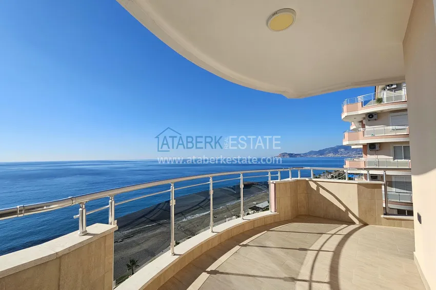 Purchase  Citizenship real estate in Alanya - 2+1 apartment with sea view, Mahmutlar, first coastal 8 