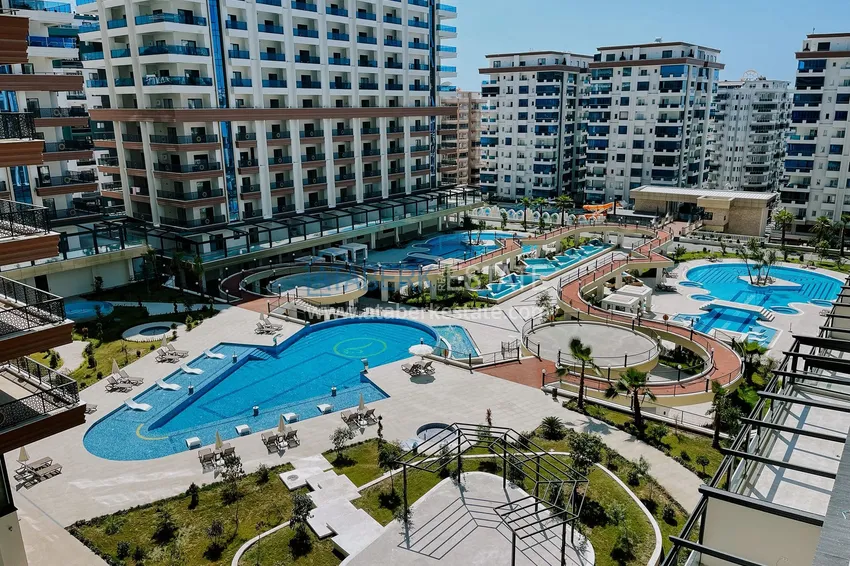 Furnished 1+1 apartment in Mahmutlar - a premium complex with hotel-level infrastructure 2 
