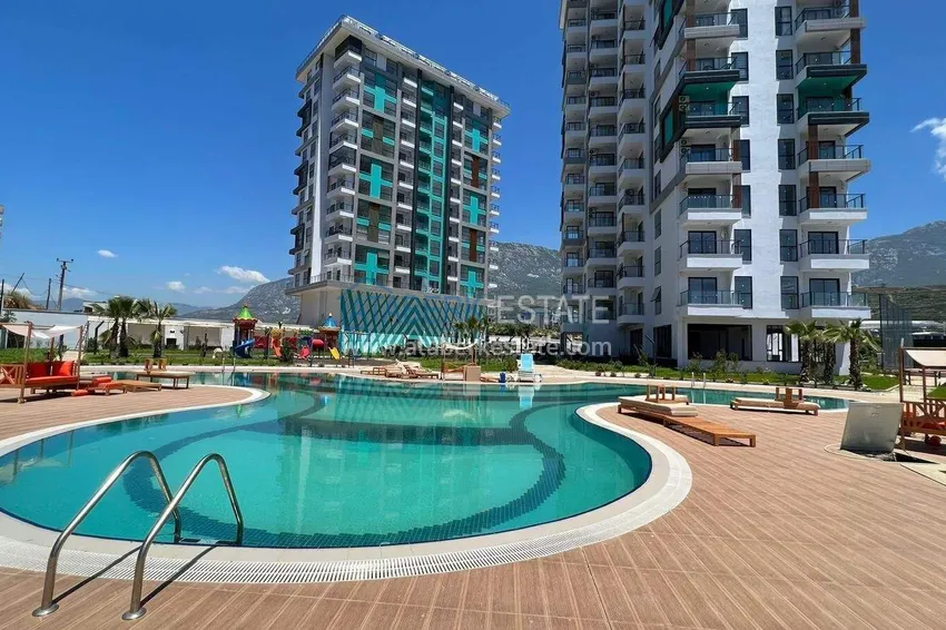 1+1 apartment with sea view in Mahmutlar  4 