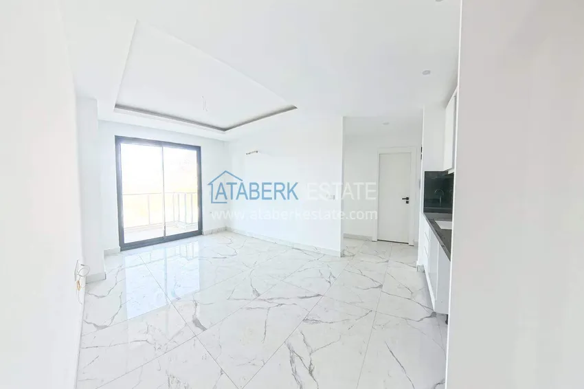 Purchase  1+1 apartment with sea view in Mahmutlar  4 