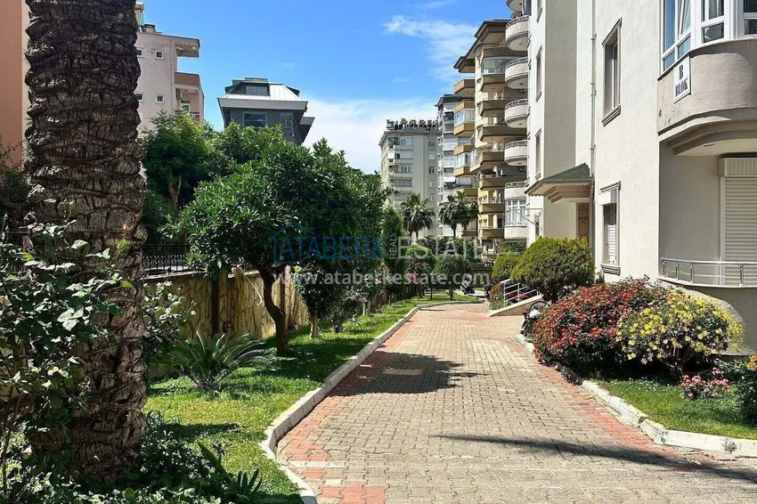 Real estate in Alanya from the owner - apartment 2+1, Cleopatra beach area 12 