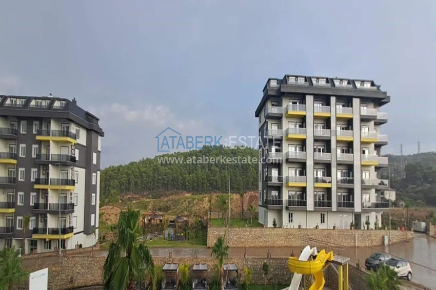 Real estate in Alanya with installments up to 1 year - new 1+1 apartment with sea view in Avsallar 10 