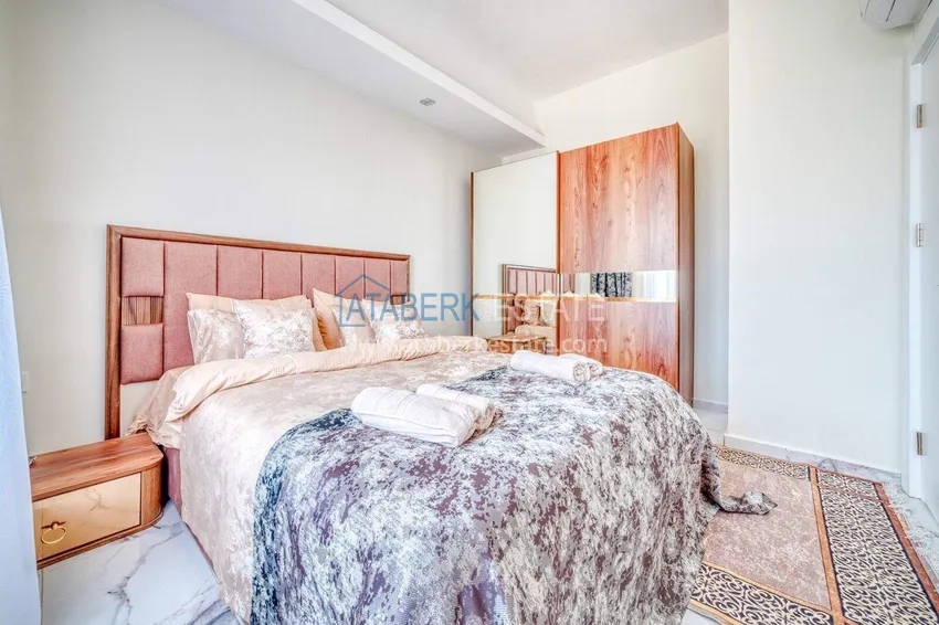 Purchase  Real estate in Alanya with installments up to 1 year - new 1+1 apartment with sea view in Avsallar 11 