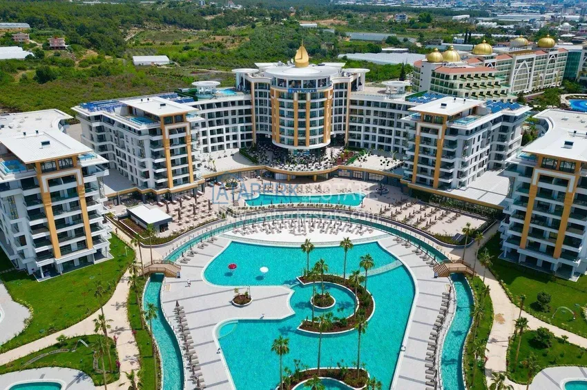 Real estate in Alanya - 1+1 85 m2 furnished apartment in a premium resort complex, Turkler district 5 