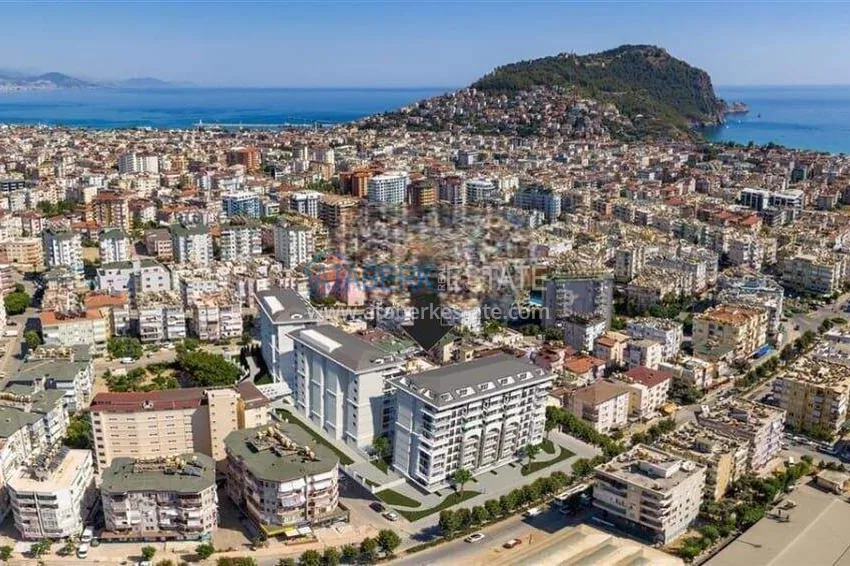 Real estate in the center of Alanya - 1+1 apartment with a view of the fortress and the sea near Cleopatra beach 1 