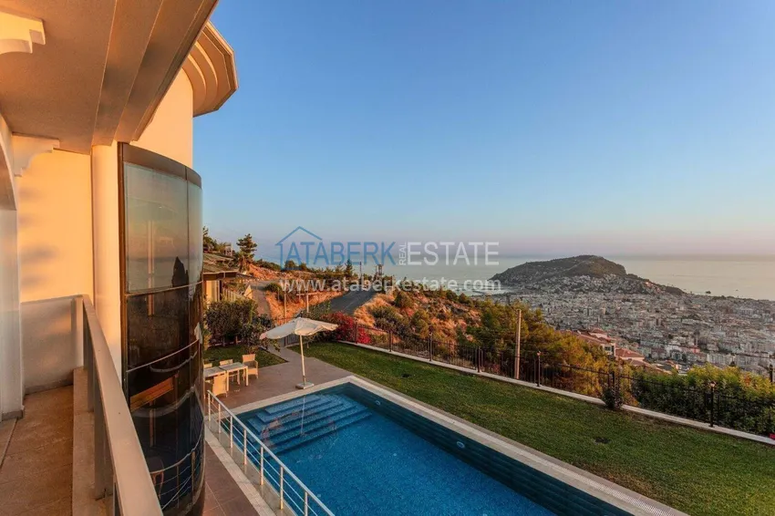 Purchase  Private 5+2 villa in the center of Alanya, Bektash district — furnished and with panoramic views  14 