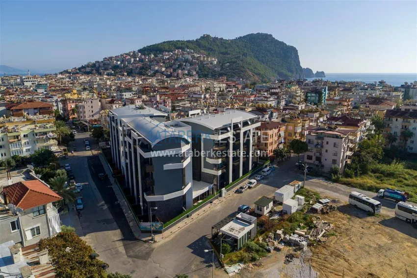 Real estate in the center of Alanya - 1+1 apartment in a luxury residence, Cleopatra beach area 2 