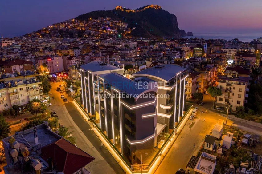 Real estate in the center of Alanya - 1+1 apartment in a luxury residence, Cleopatra beach area 3 