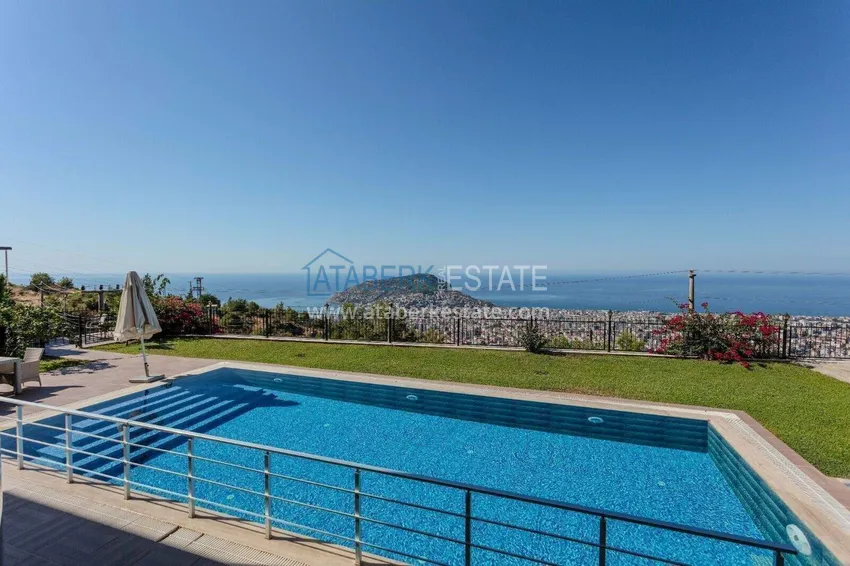 Private 5+2 villa in the center of Alanya, Bektash district — furnished and with panoramic views  4 