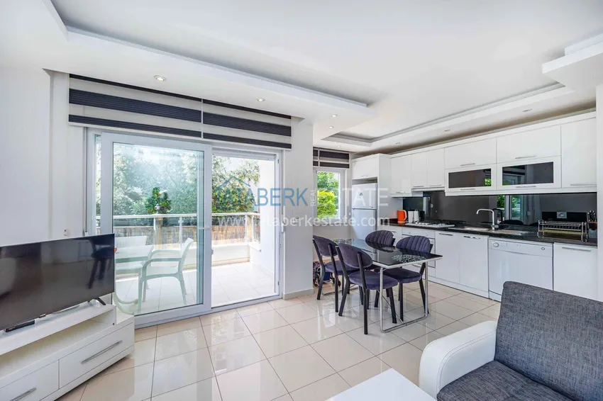 Purchase  2+1 apartment for a residence permit in the center of Alanya - 600 meters from Cleopatra beach 5 