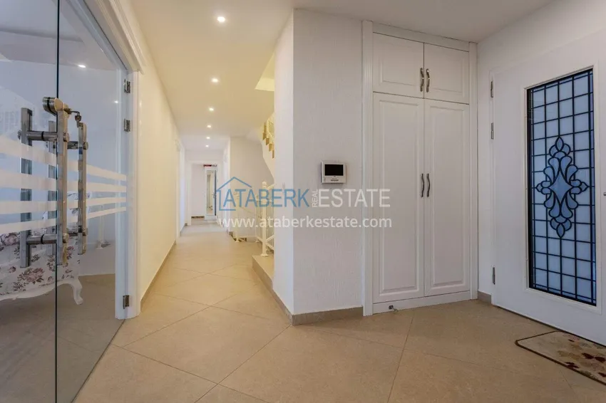 Purchase  Private 5+2 villa in the center of Alanya, Bektash district — furnished and with panoramic views  1 