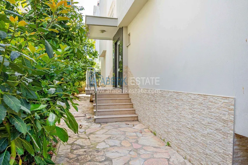 2+1 apartment for a residence permit in the center of Alanya - 600 meters from Cleopatra beach 8 