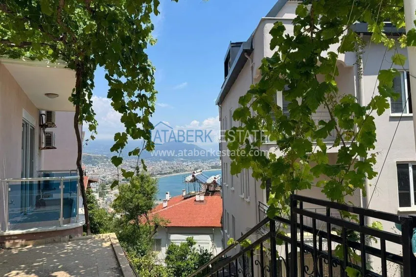 Purchase  2+1 apartment in the center of Alanya, Kale Peninsula — furnished and with sea views  30 