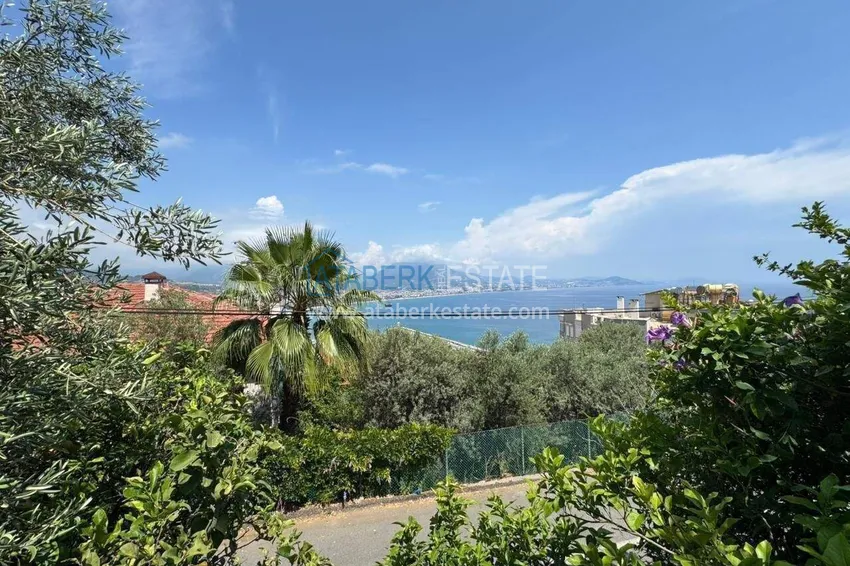 Purchase  2+1 apartment in the center of Alanya, Kale Peninsula — furnished and with sea views  31 