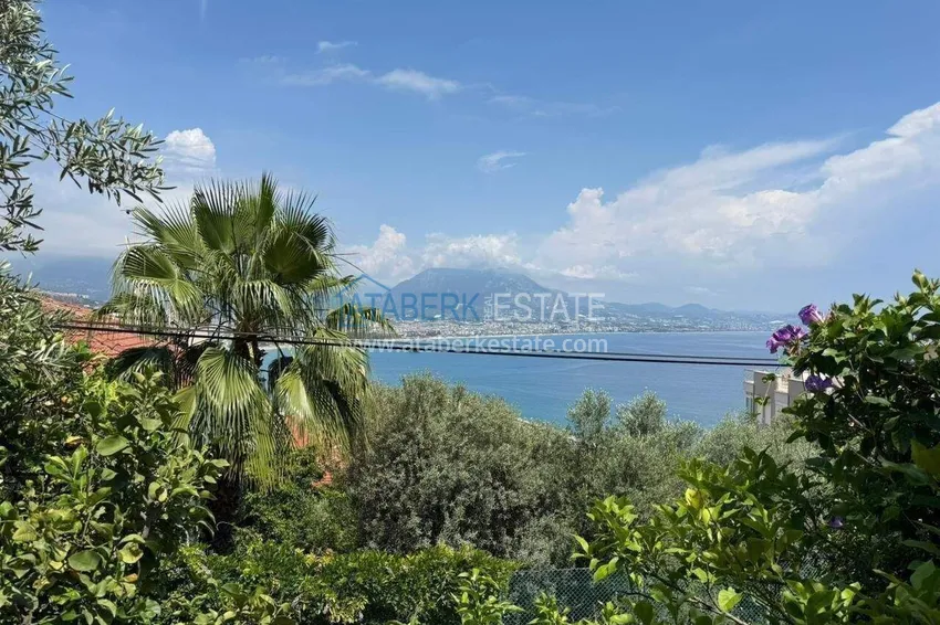 Purchase  2+1 apartment in the center of Alanya, Kale Peninsula — furnished and with sea views  32 